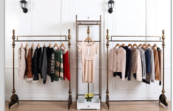 Bí quyết lựa chọn sàn gỗ công nghiệp phù hợp cho shop quần áo