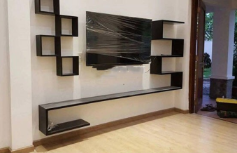 Những giá trị bất ngờ ô trang trí tường mang đến cho phòng khách nhà bạn