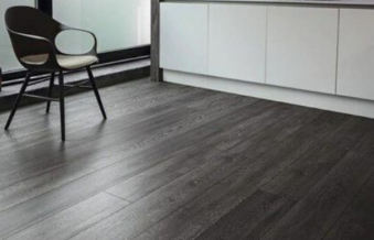 Những ưu điểm khiến sàn gỗ màu óc chó được nhiều người ưa  thích