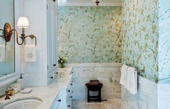 Tường nhà tắm trở nên hiện đại chỉ với vật liệu trang trí quen thuộc